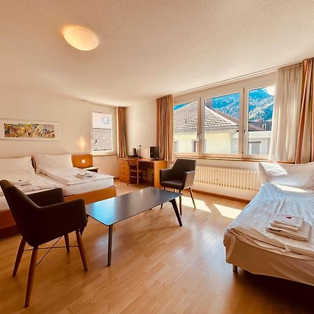 Hotel Rebstock Мейринген Экстерьер фото