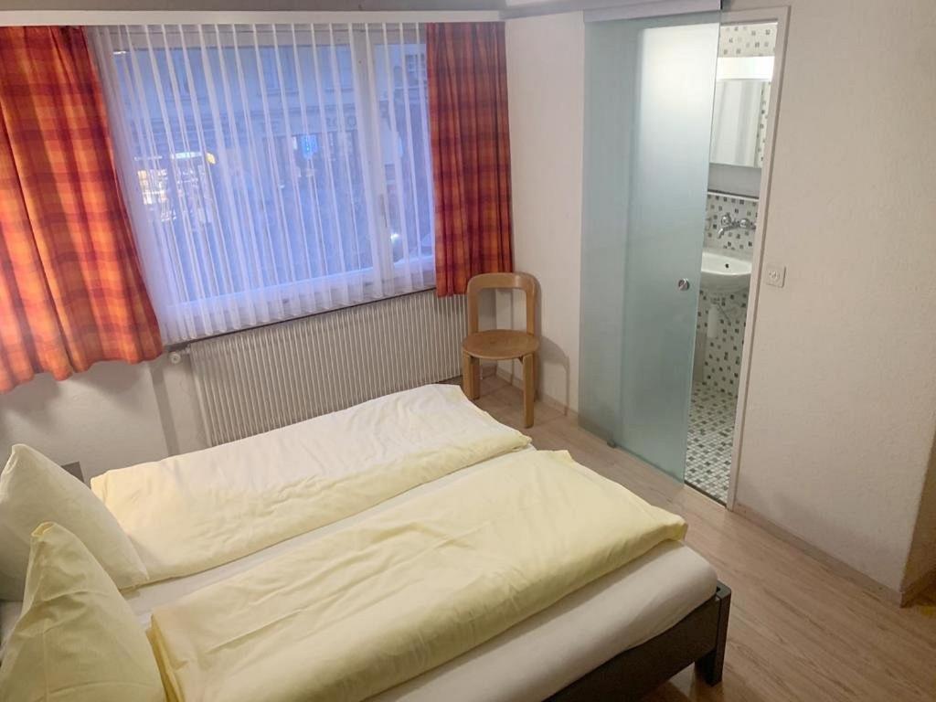 Hotel Rebstock Мейринген Экстерьер фото