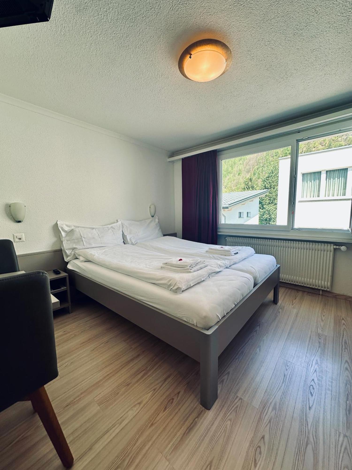 Hotel Rebstock Мейринген Экстерьер фото