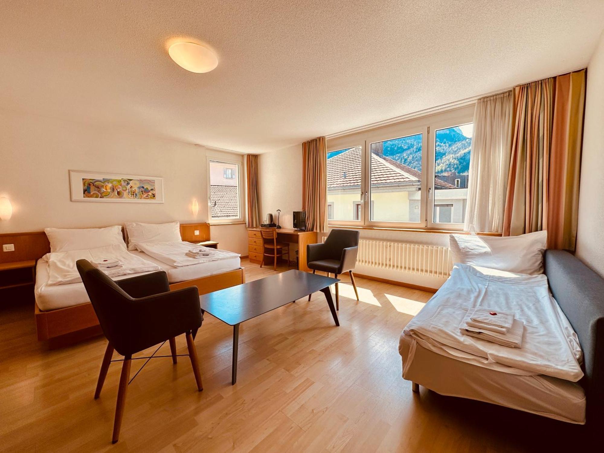Hotel Rebstock Мейринген Экстерьер фото