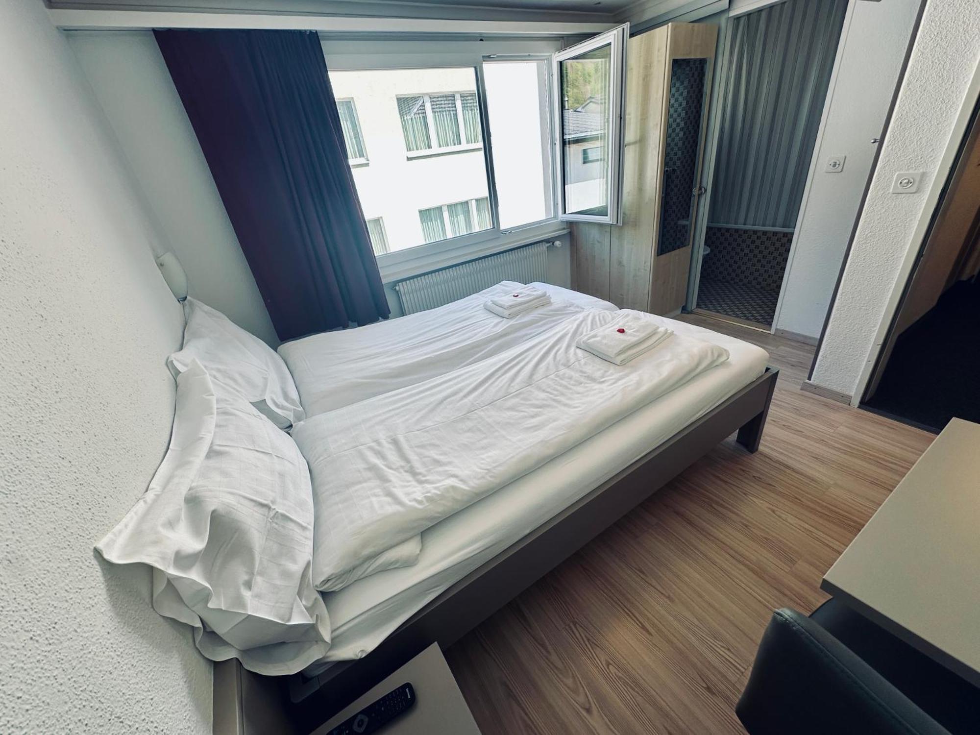Hotel Rebstock Мейринген Экстерьер фото